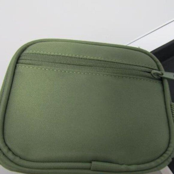 NWT Jordan Zip Wallet Pouch with Key Clip - Picture 7 of 8